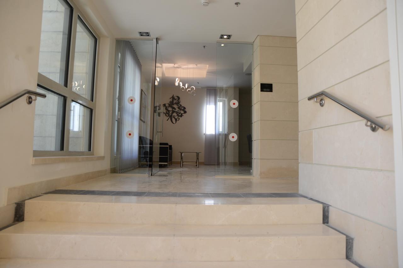 Saidoff, Amazing 4 Bedroom 3 Bath In City Center, Pool, Parking!!! Jerusalem Exterior photo